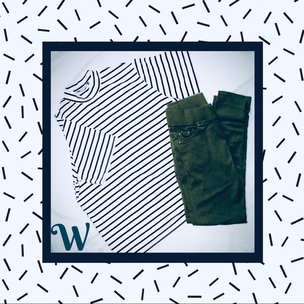 🔹NWT! Cute casual black and white strip tee